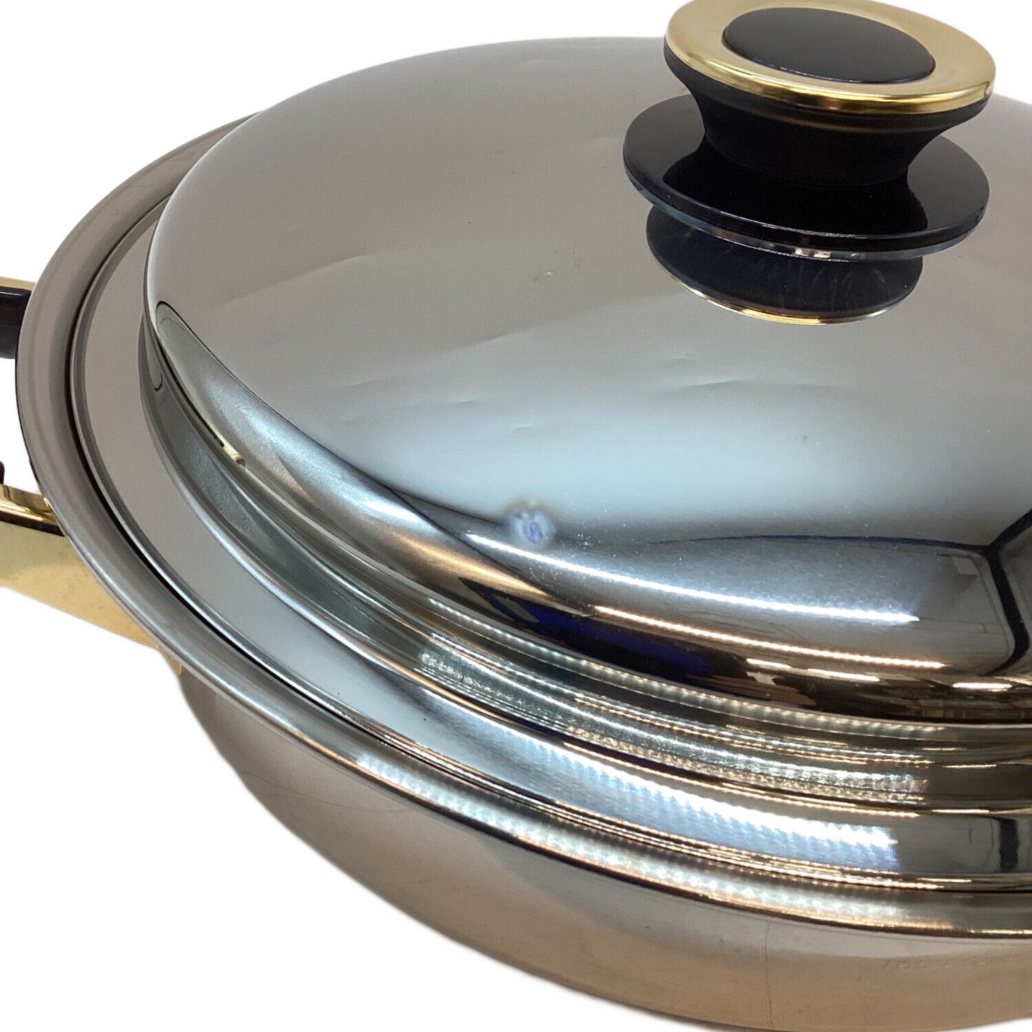 Tupperware (タッパーウェア) 浅鍋 26cm シルバー｜トレファクONLINE