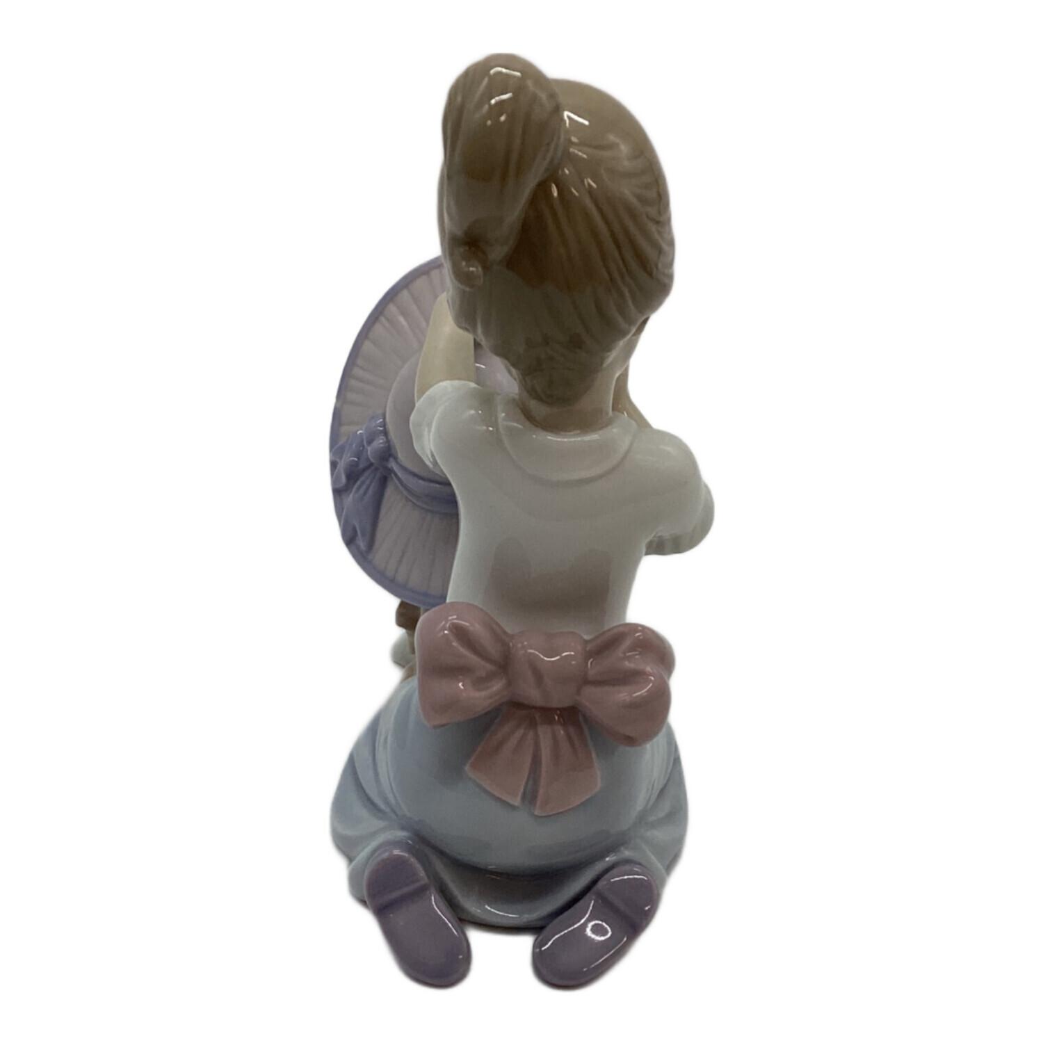 LLADRO (リヤドロ) フィギュリン おめかししようね 010.06862