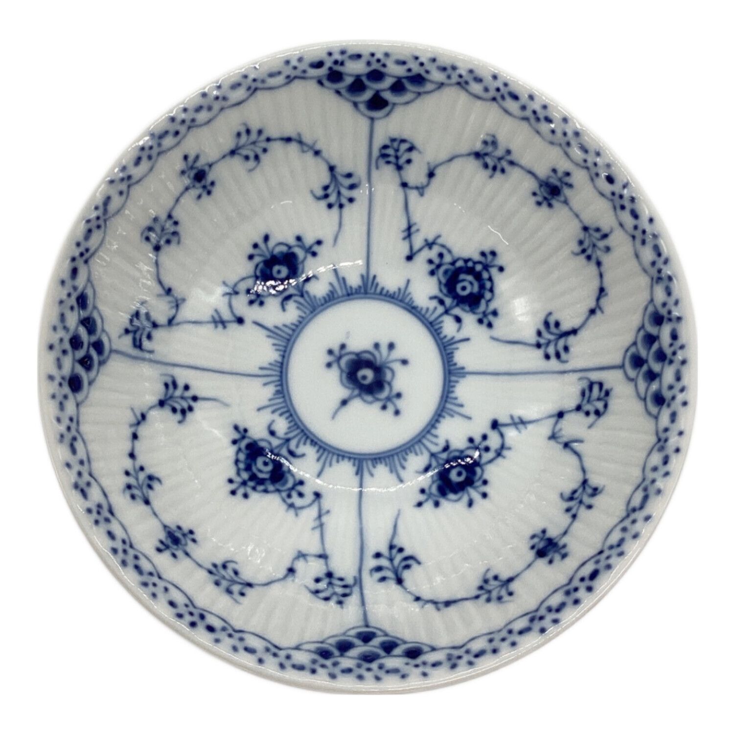 ROYAL COPENHAGEN (ロイヤル・コペンハーゲン) サラダボウル 16cm