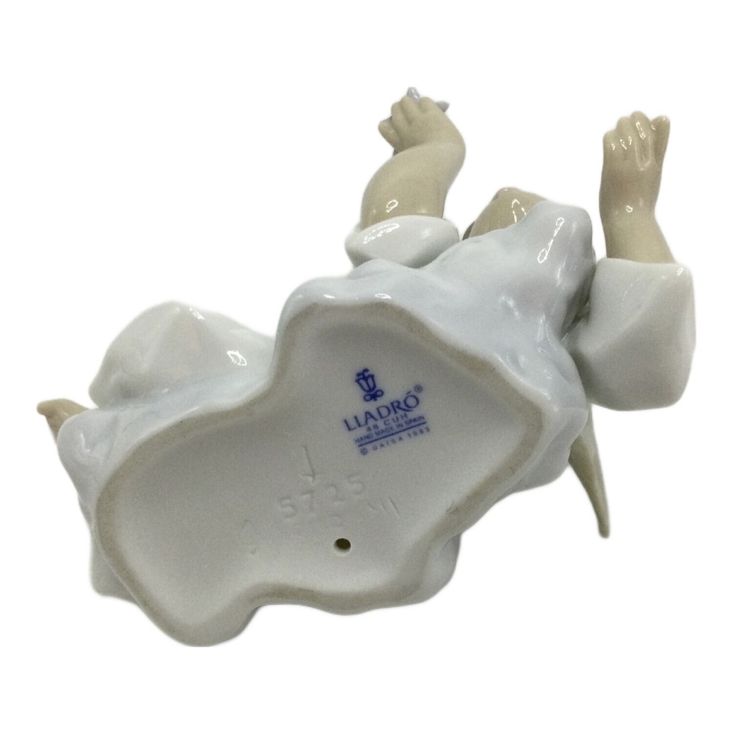 LLADRO (リヤドロ) フィギュリン 可愛い天使「願い事」 5725