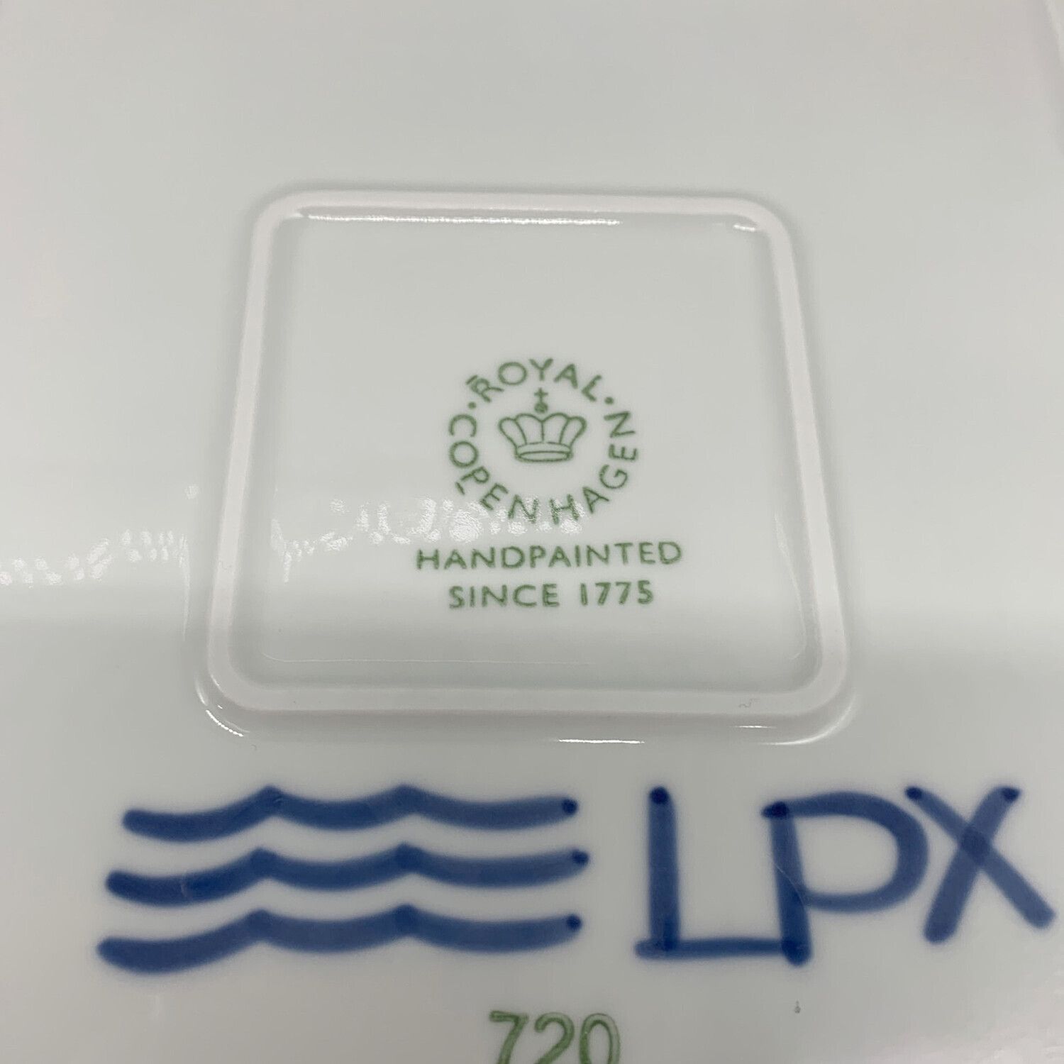 ROYAL COPENHAGEN (ロイヤル・コペンハーゲン) メガ スクエア