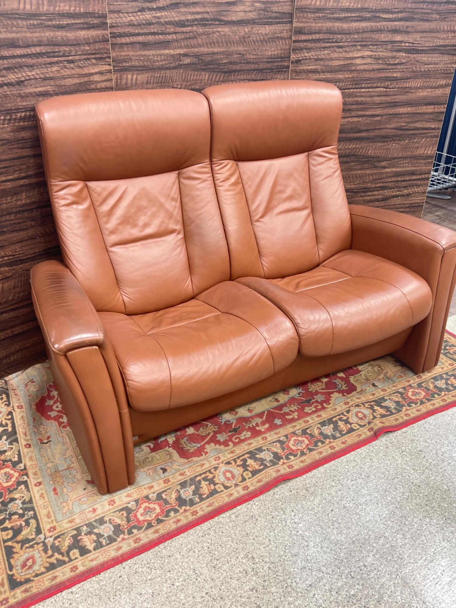 HJELLEGJERDE（イエリアーダ）Fjoeds（フィヨルド）2人掛け