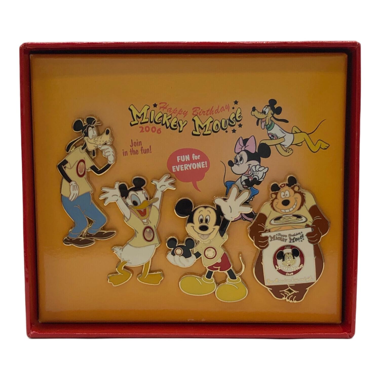 Disney STORE (ディズニーストア) ピンバッジ ミッキーマウス