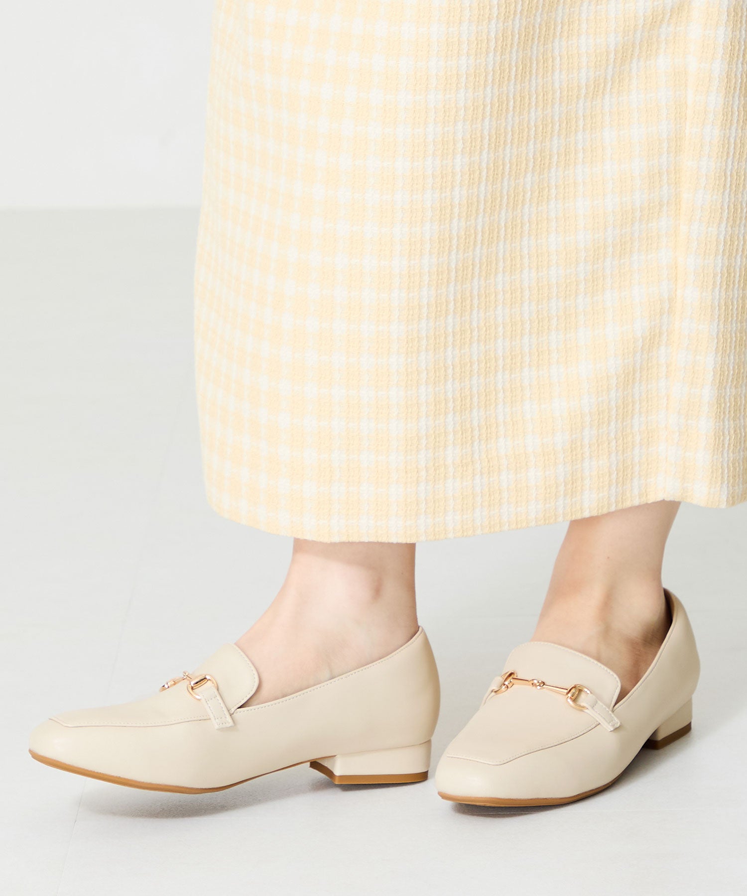 跳べるパンプス】PEANUTSデザインビットモチーフローファー/跳べる