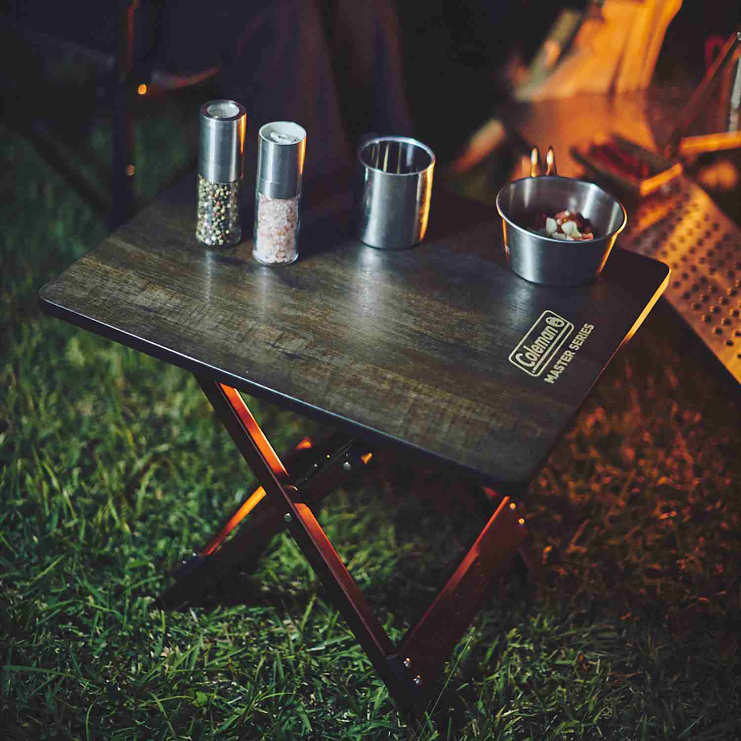 バタフライサイドテーブルの通販｜キャンプ用品のコールマン【公式