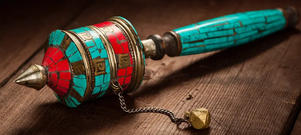 チベット密教仏具「マニ車」モチーフのアクセサリー通販｜旅する雑貨屋