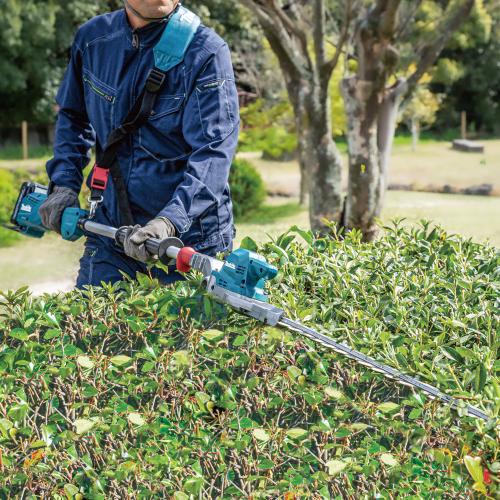 マキタ 600mm充電式ポールヘッジトリマ【MUN001GZ】 — PLOW(プラウ