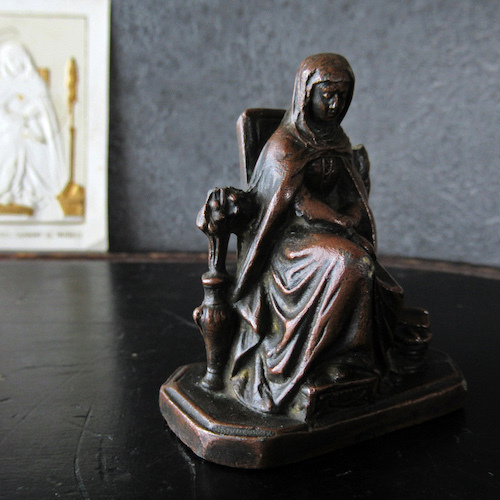 マーテルアドミラビリスの聖母マリア像 - Eggplant