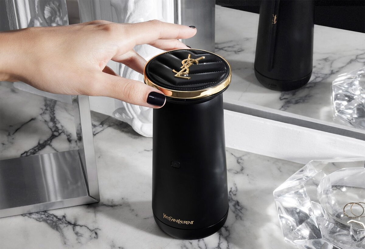 Review: YSL's Rouge Sur Mesure Custom Lipstick Device