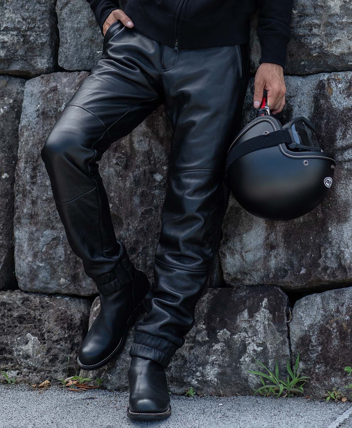 LEATHER JOGGER / Black