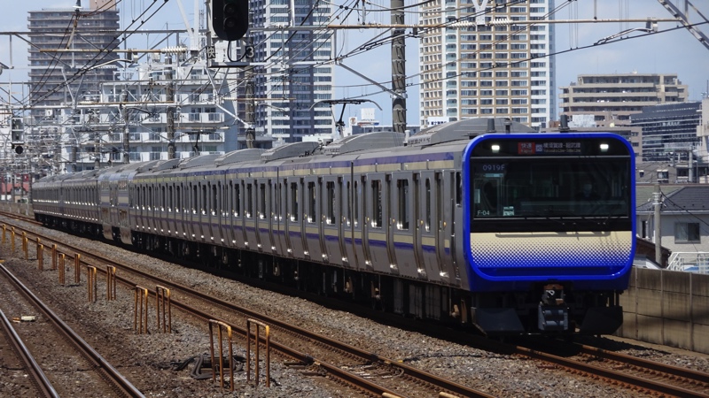 横須賀・総武快速線E235系-日本駅巡り紀行