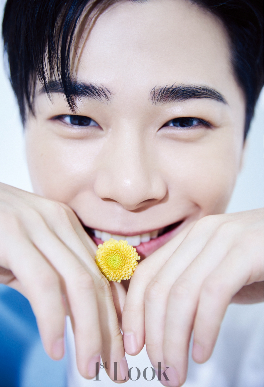 フォト】ASTROムンビン、さわやかな少年らしさあふれるグラビア公開