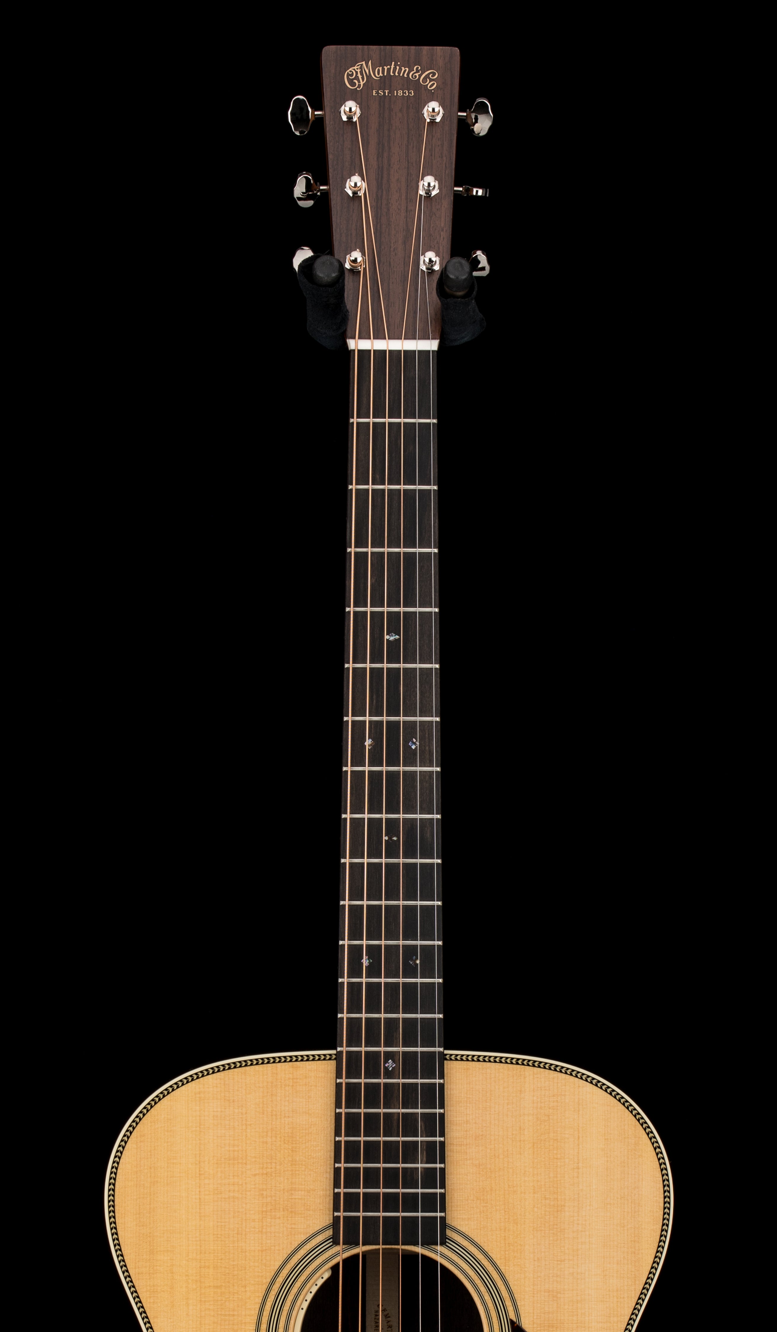 Martin OM-28E LR Baggs - Natural #27953 (NAMM 2026) – Empire Music