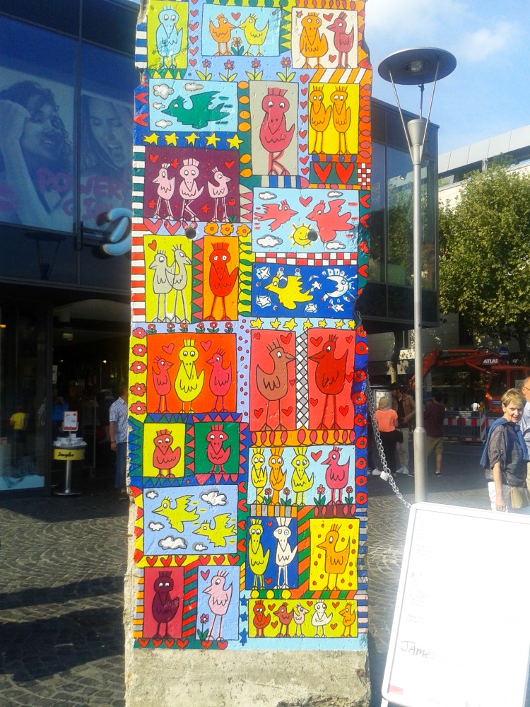 James Rizzi – on tour | The Wall Net