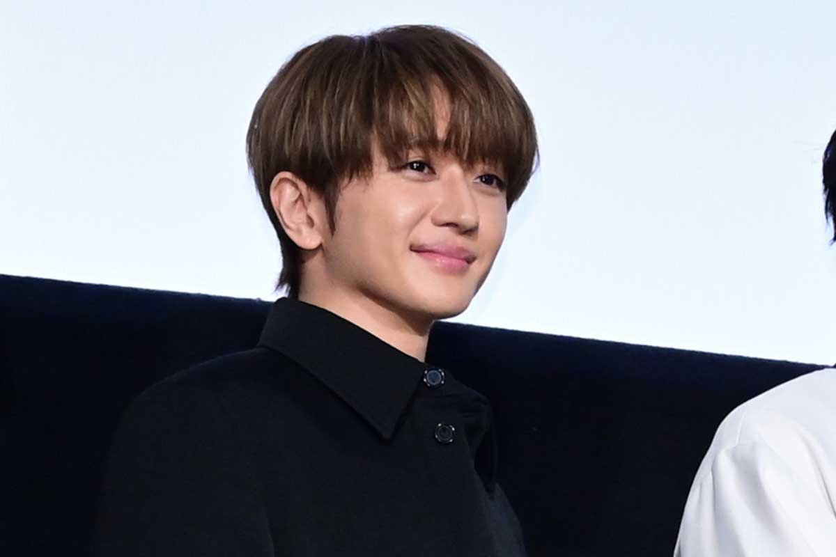 AAA西島隆弘の投稿に登場の大物女優にネット驚き「人脈広すぎない