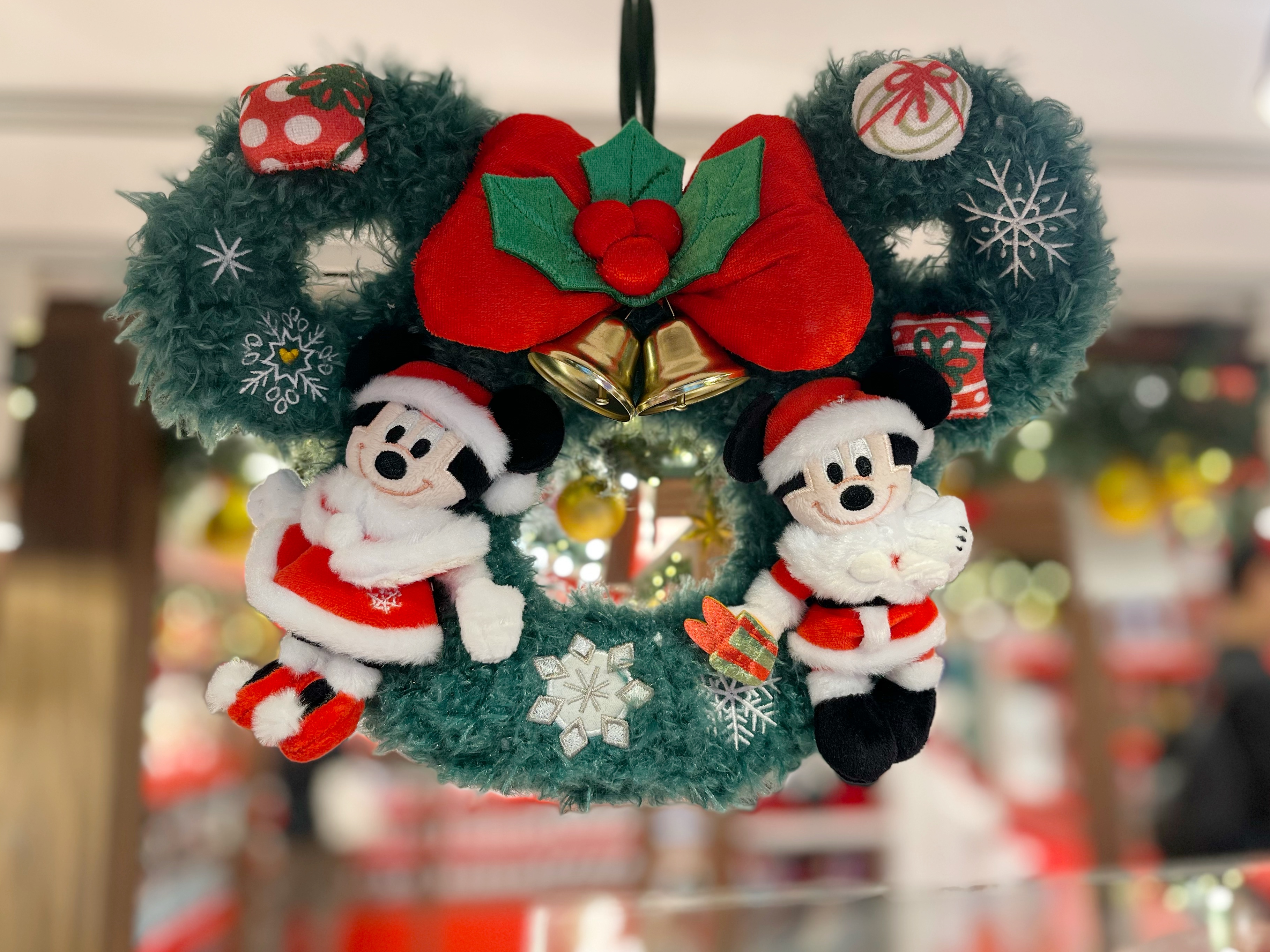 ディズニーストア】魔法のように部屋を彩るクリスマスの新コレクション