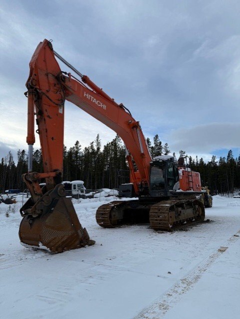Hitachi ZX670 LC-5B | S039 | Home | The Yukon Way | 867-689-0835
