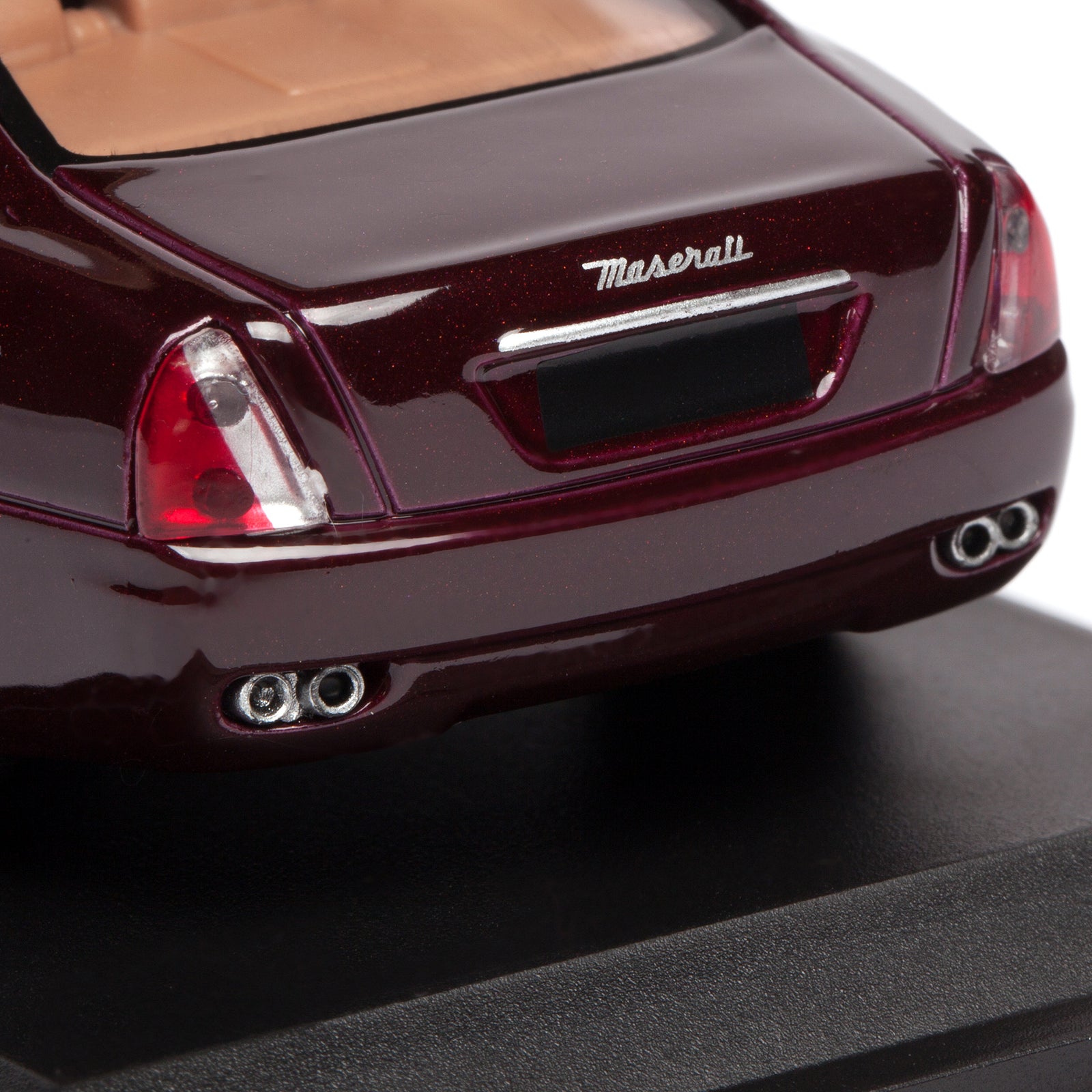 1:43 Quattroporte V 2003 – MaseratiStore