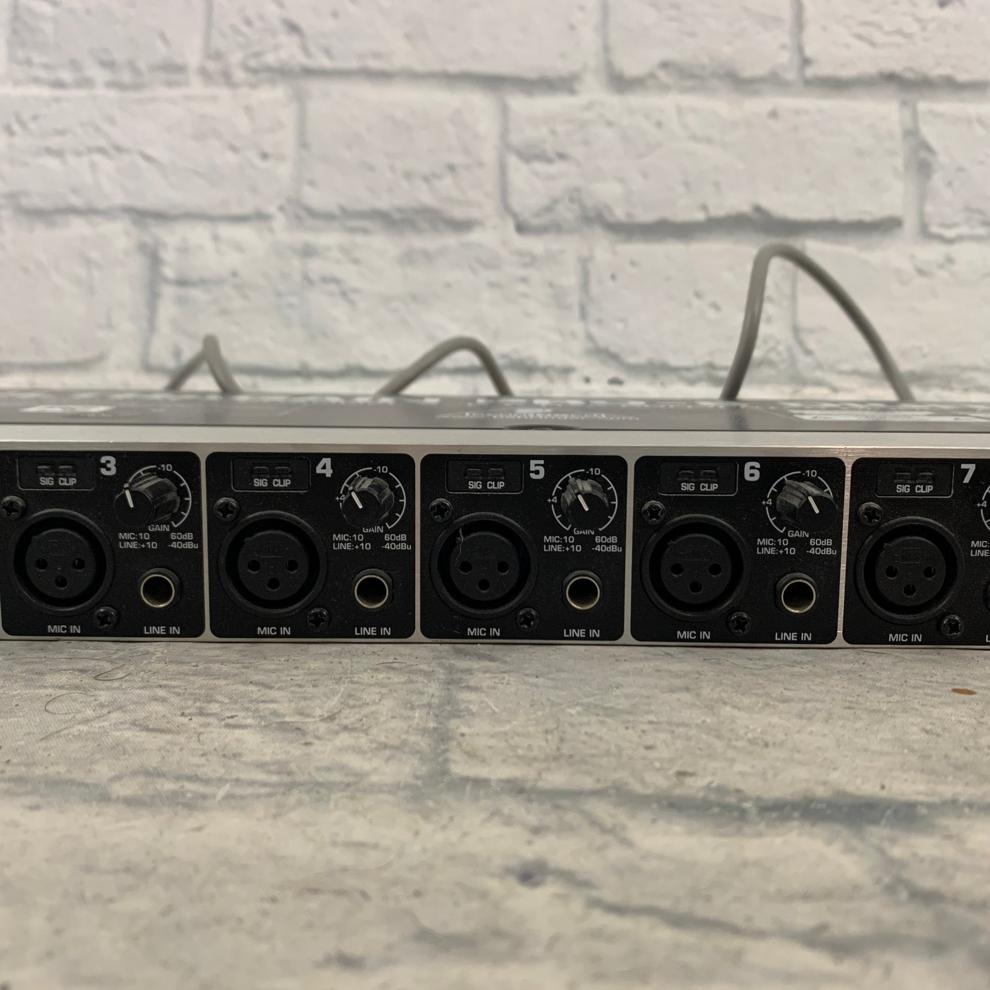 Behringer Ultragain Pro-8 Digital 8-Channel AD DA Converter