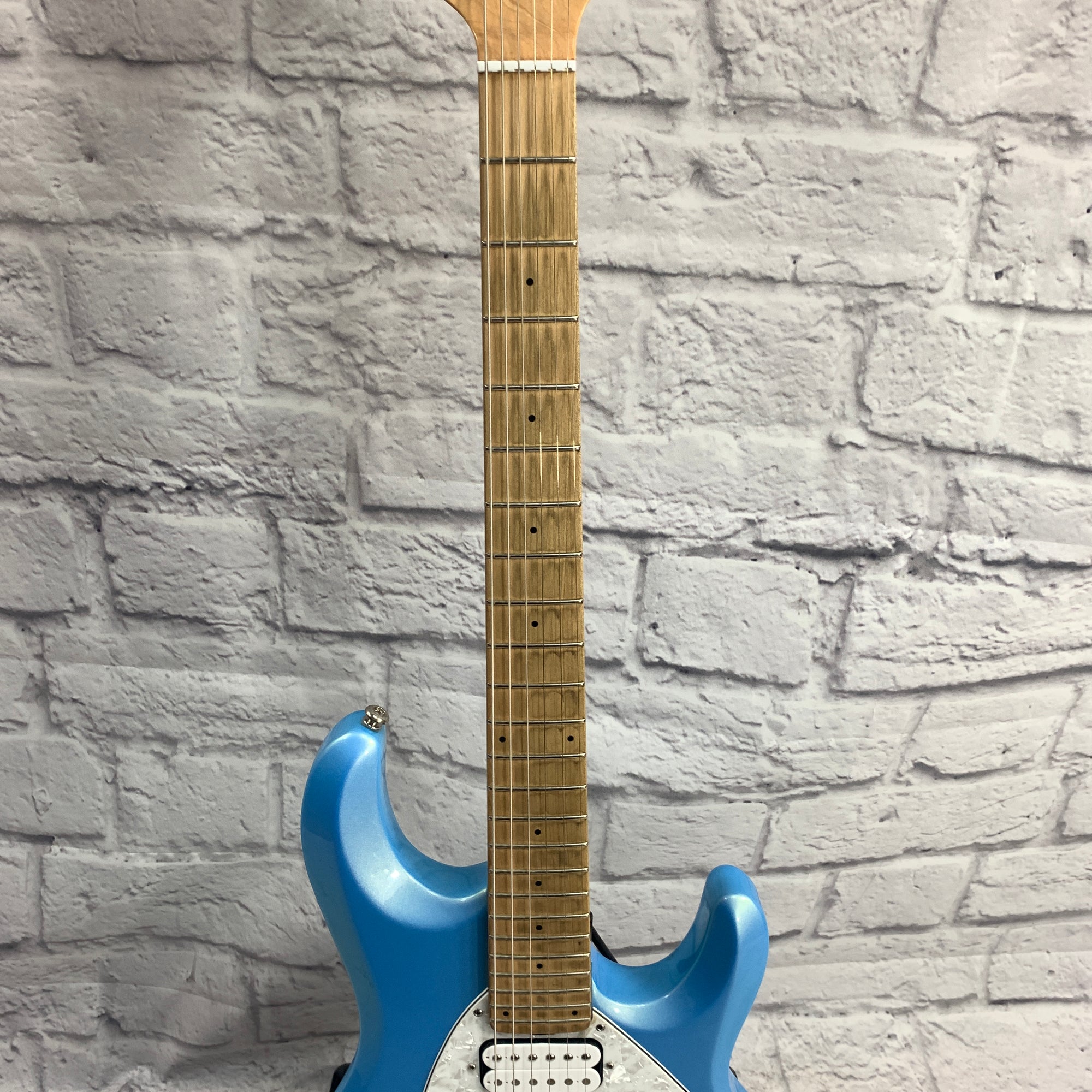 Ernie Ball Music Man Silhouette 2013 HSH Sky Blue - Evolution Music