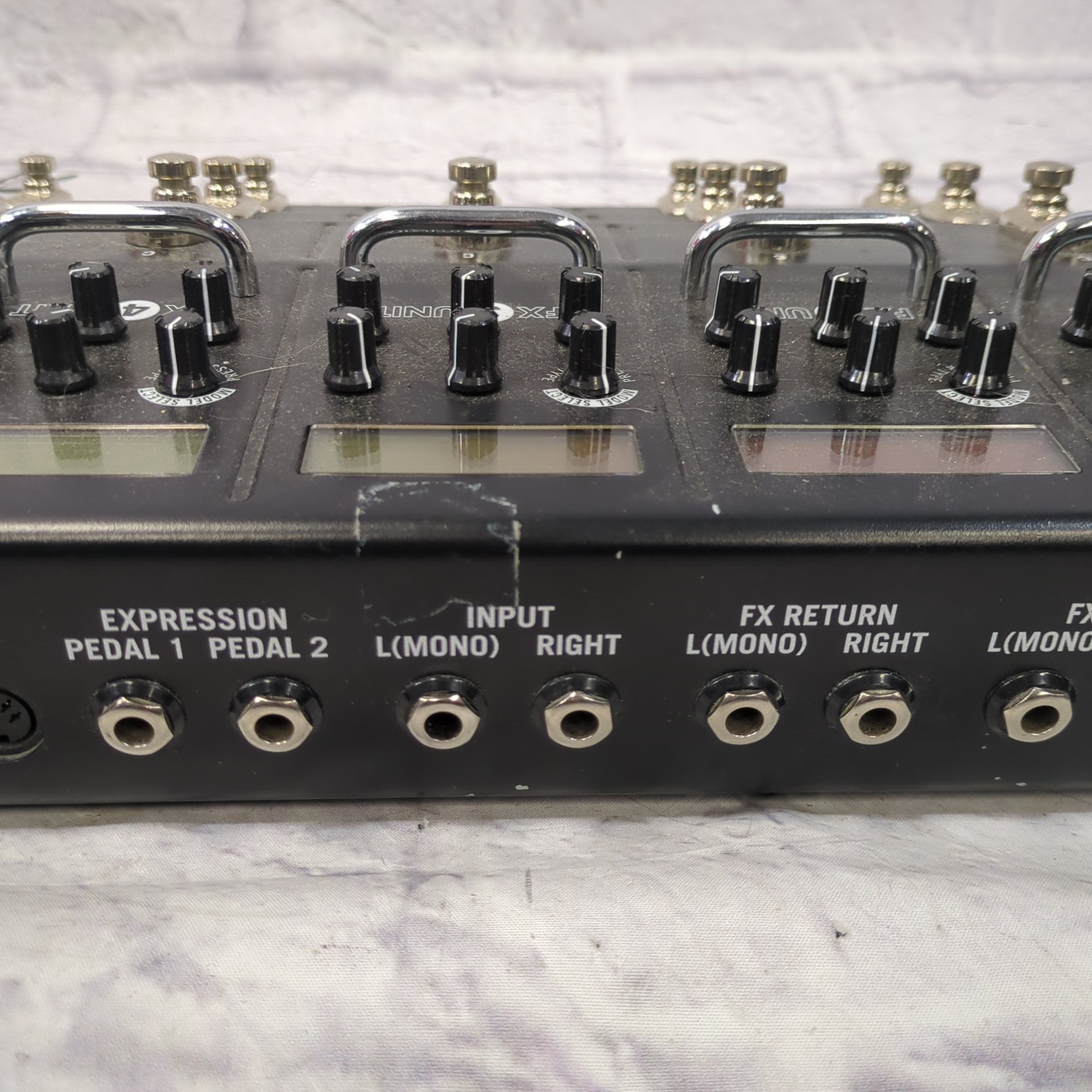 Line 6 M13 Multieffects Unit with Power Supply - Evolution Music