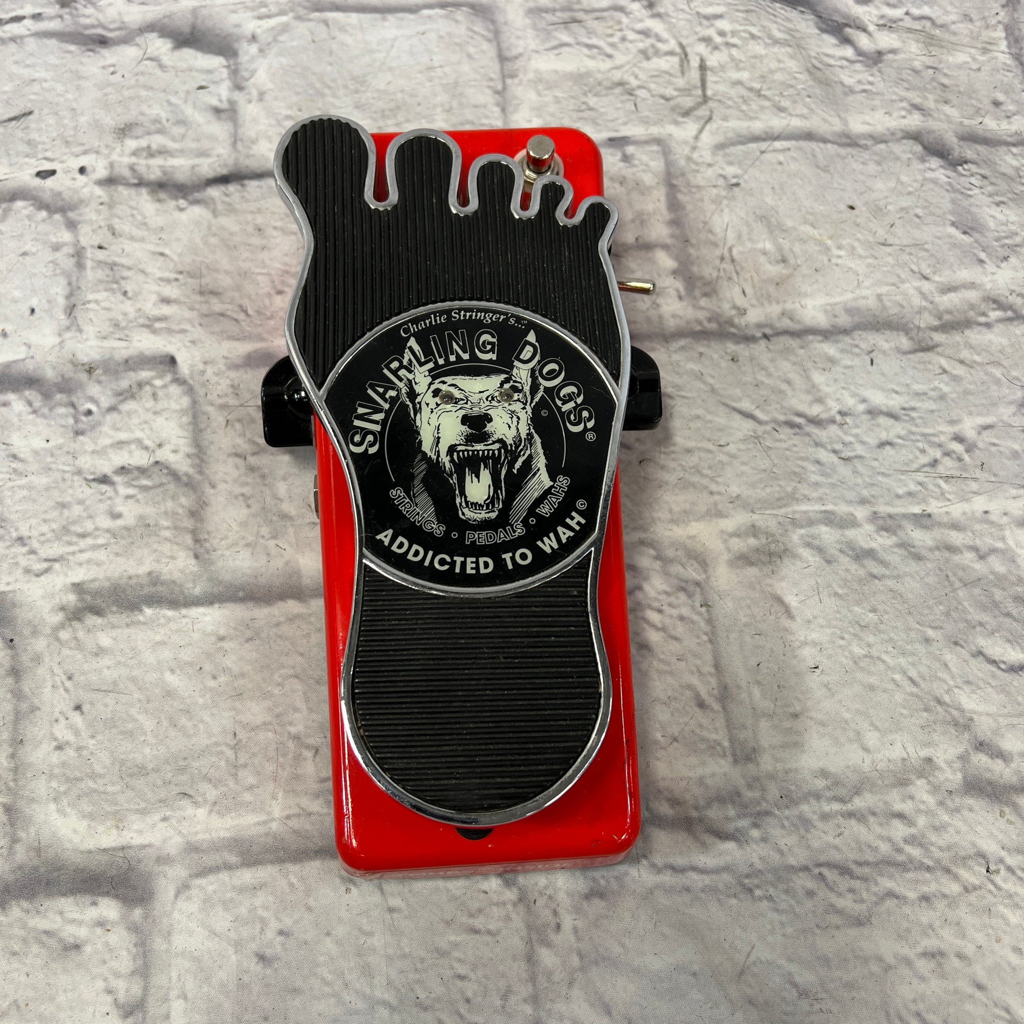 Snarling Dogs Superbawl Whine-O with TMHBS Wah Pedal - Evolution Music