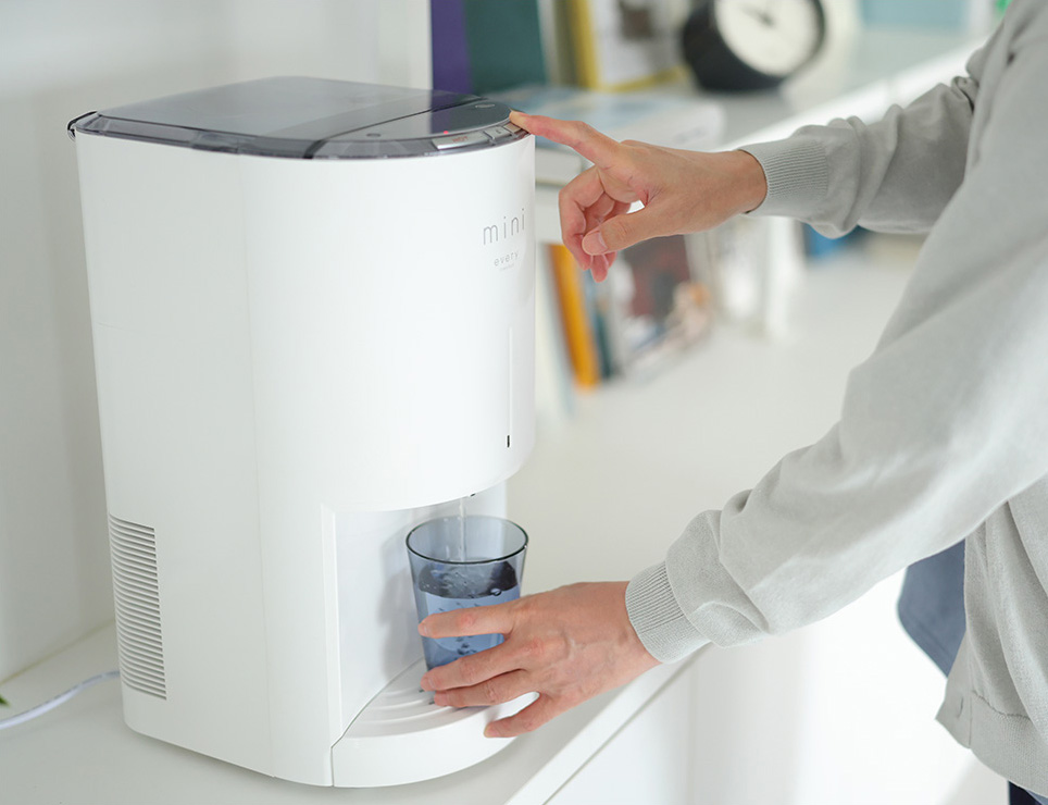 浄水】卓上型の小さなウォーターサーバーevery frecious mini