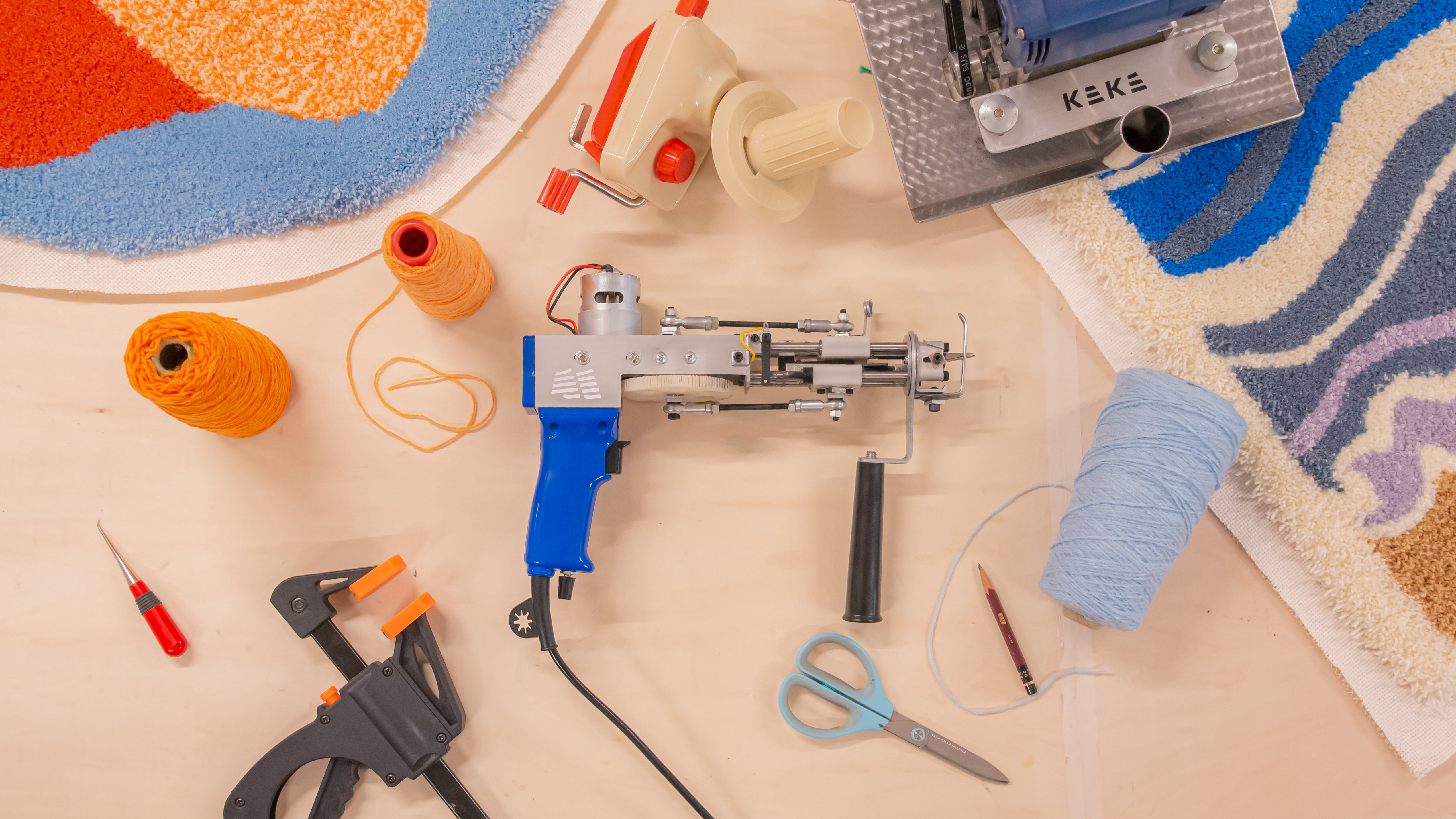 タフティングガンを使用したオリジナルのハンドメイドラグが作れる