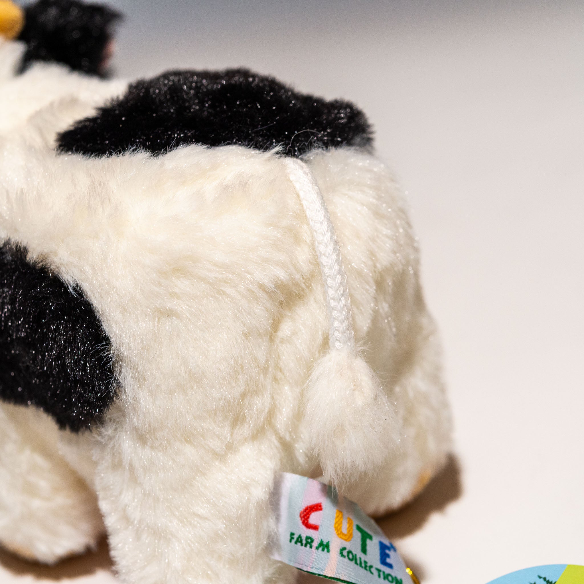 CUTE キュート販売 ぬいぐるみ モォ〜と鳴くウシさん F0280