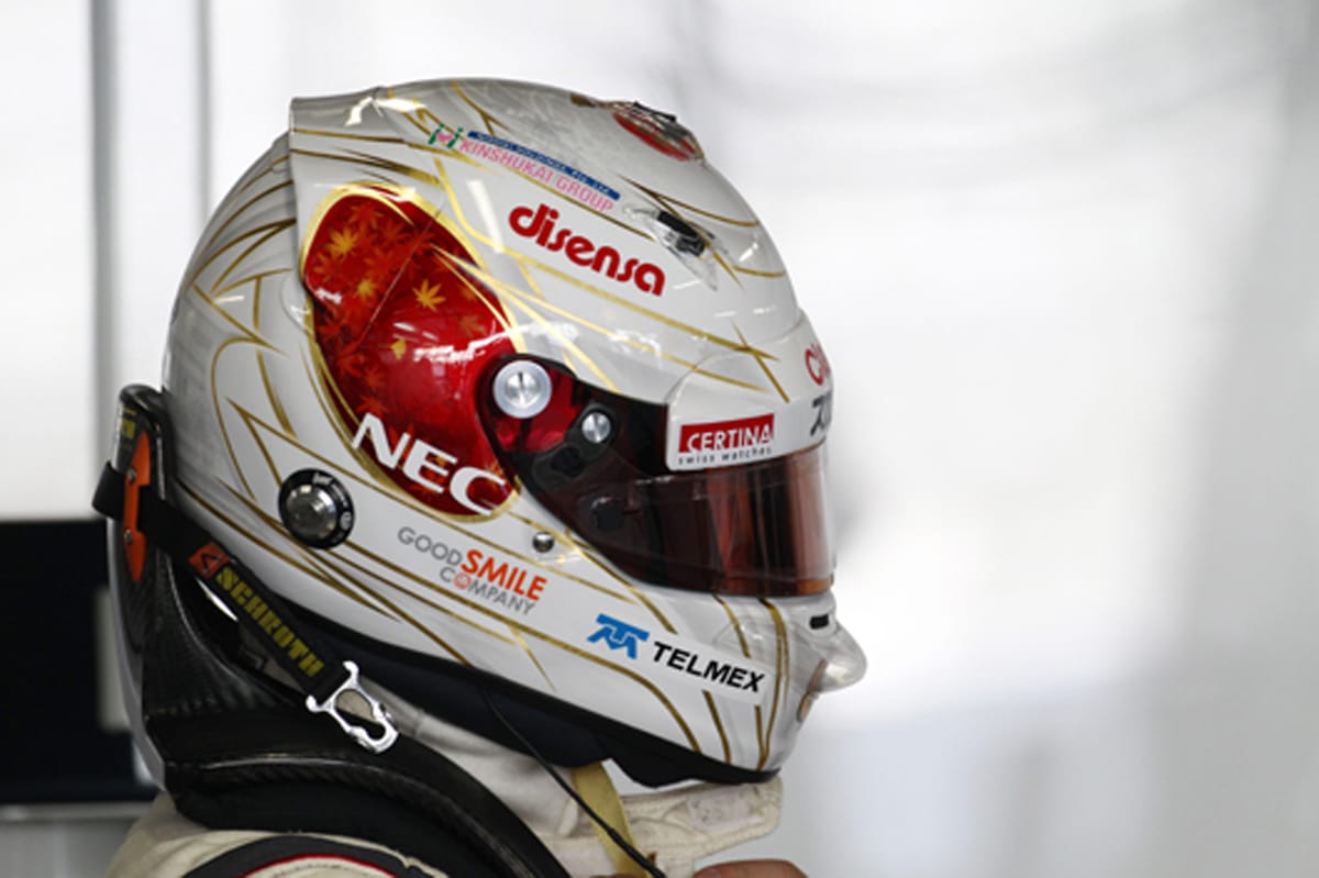 小林可夢偉、F1日本GP 特別ヘルメット 【 F1-Gate .com 】