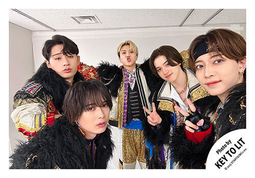 KEY TO LIT | ファミクラストア オンライン