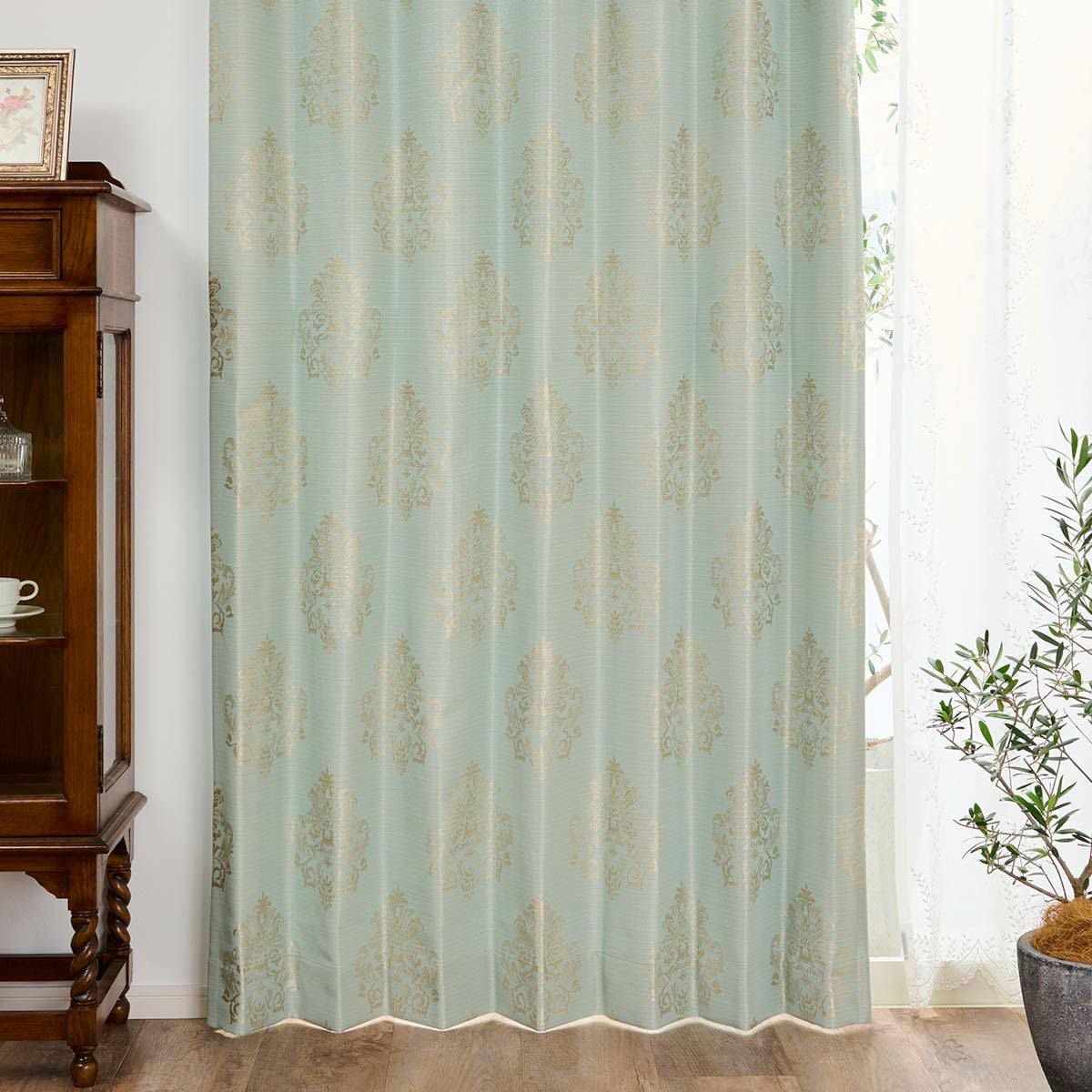 ラグジュアリーなダマスク柄のジャガード織2級遮光カーテン ロワール