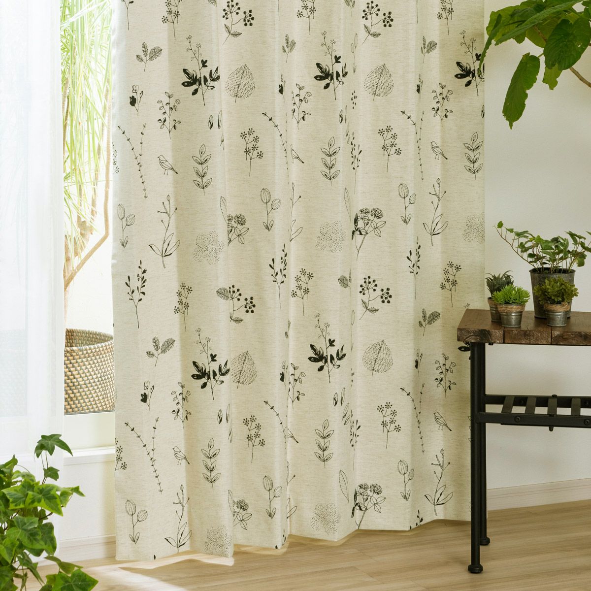 遮光率100% 完全1級遮光カーテン（遮熱・防音）ナチュラル生地に