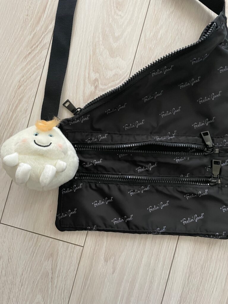 藤井風グッズのサコッシュとウィンディちゃんはおすすめ | 機嫌よく生きる