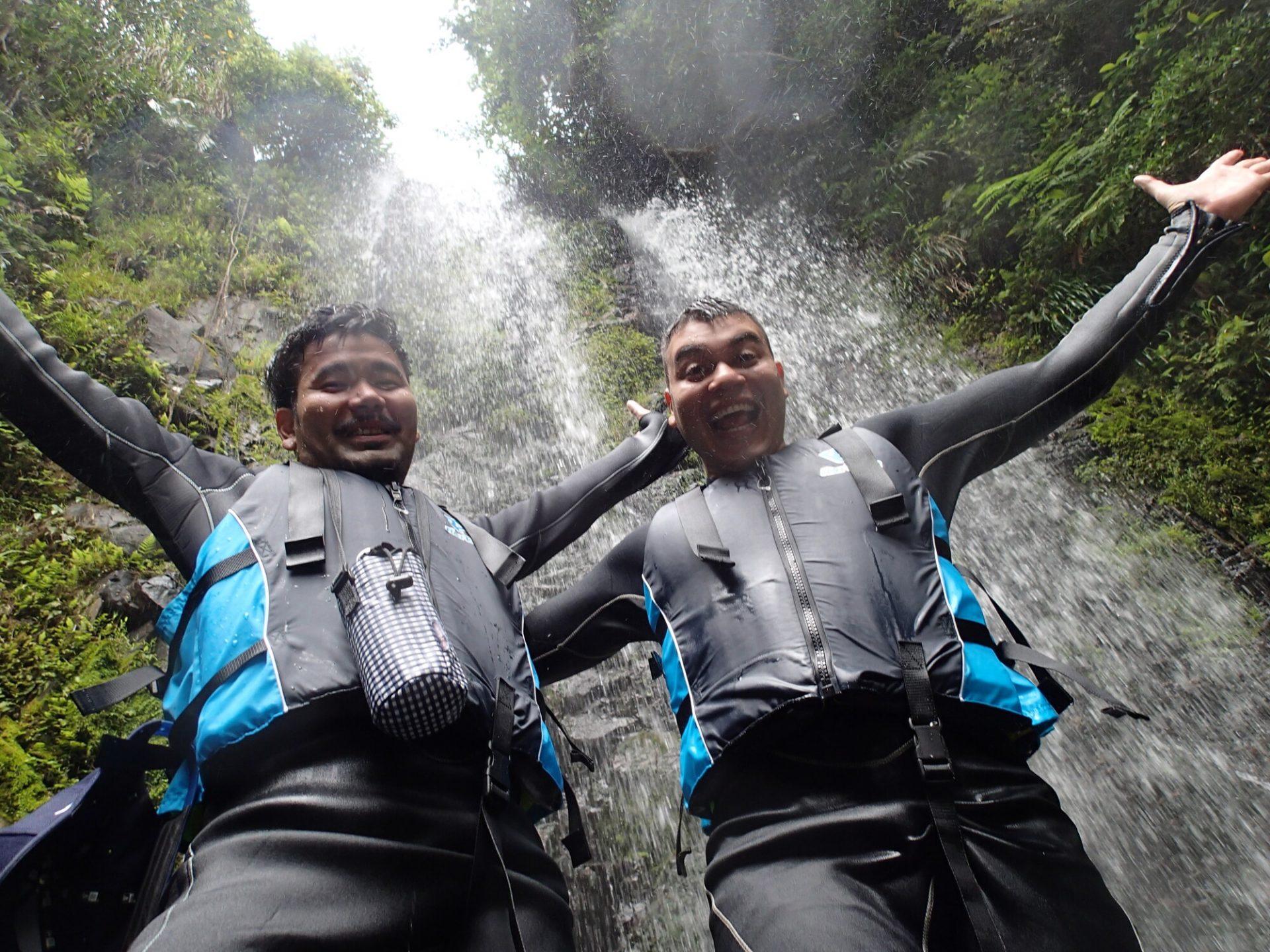 おきなわ体験最大50％OFFキャンペーンでお得に楽しむ！ター滝リバー
