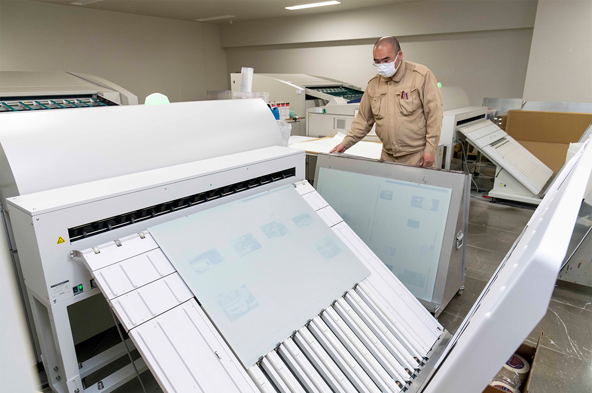 日経印刷株式会社様 理想の完全無処理環境が実現し、製版・印刷両部門