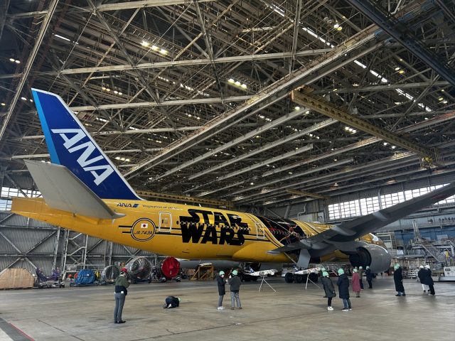 ANA×「スター・ウォーズ」特別塗装機「C-3PO ANA JET」運航終了、最後