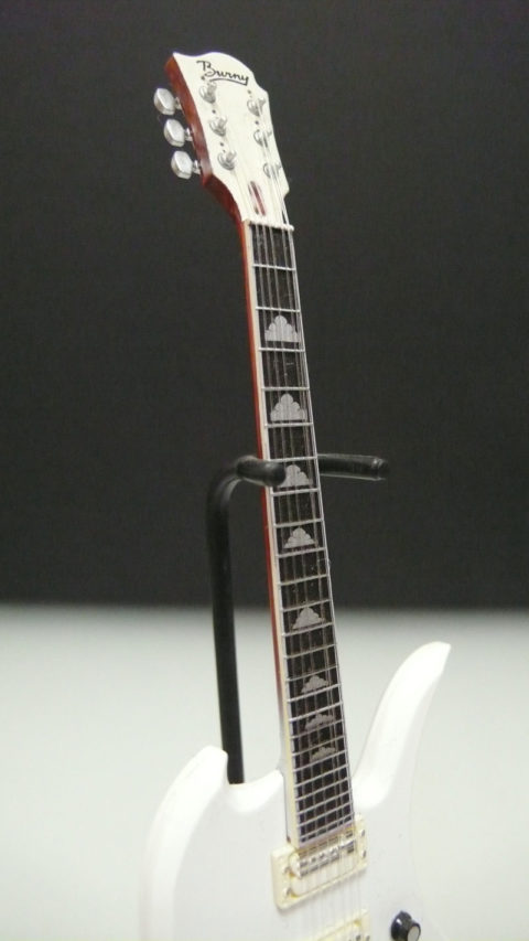 hide ギターコレクション Burny MG-SW スノーホワイト｜フィギュア