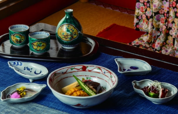 10号花瓶 鳥にからす瓜 / 山田龍山