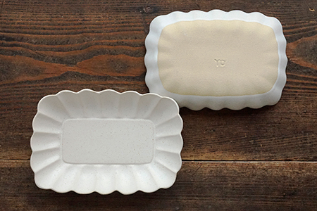 ワ33 ホワイト 花型長方深皿 - 益子焼の小さな窯元「よしざわ窯