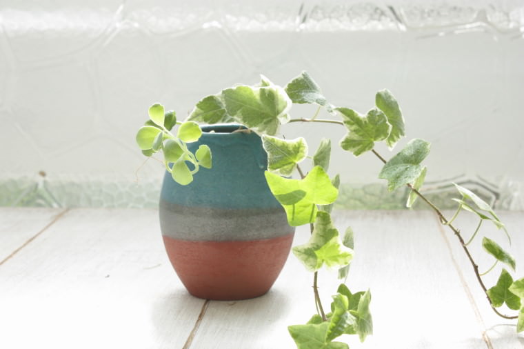 やちむんの花器 花瓶 一輪挿し 新築祝 沖縄ギフト 引き出物 datta