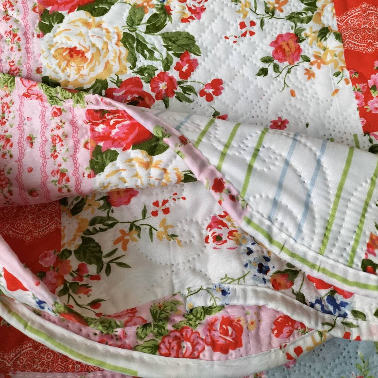 マルチカバーキルト ソファカバー ベットカバー | 薔薇雑貨とマットの