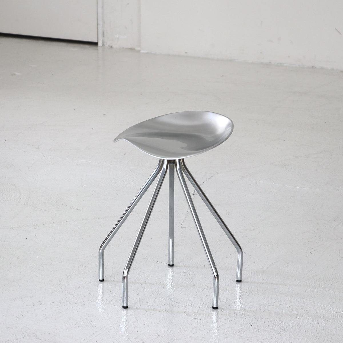 Jamaica Stool / Pepe Cortés – FILM