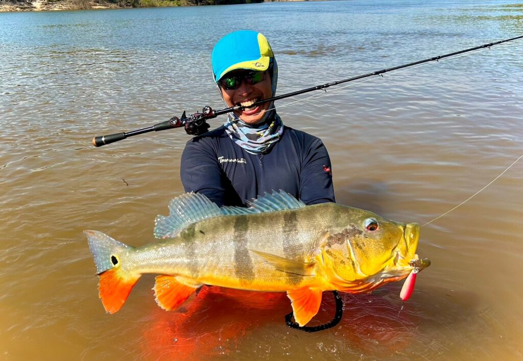 自己紹介 | 怪魚ハンター山根央之