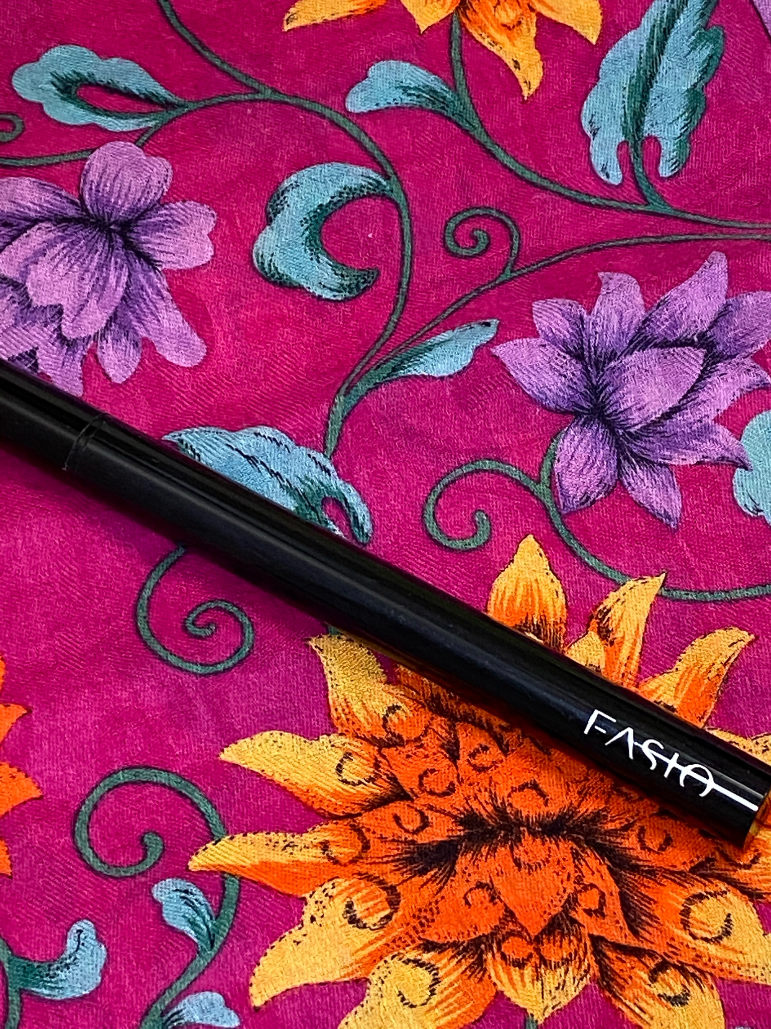 ファシオ / パワフルステイ スリム リキッドライナーの公式商品情報