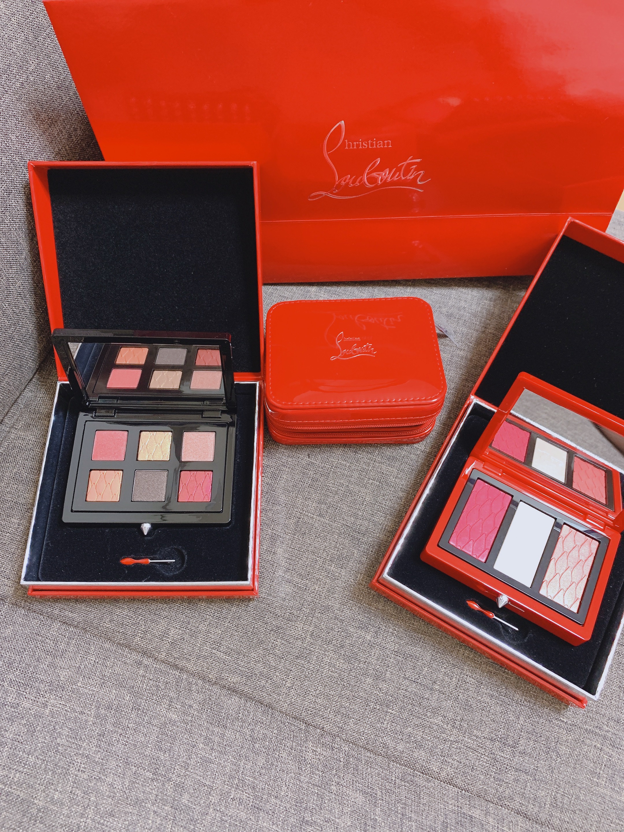 クリスチャン ルブタン / ラパレット フェイスカラーの公式商品情報