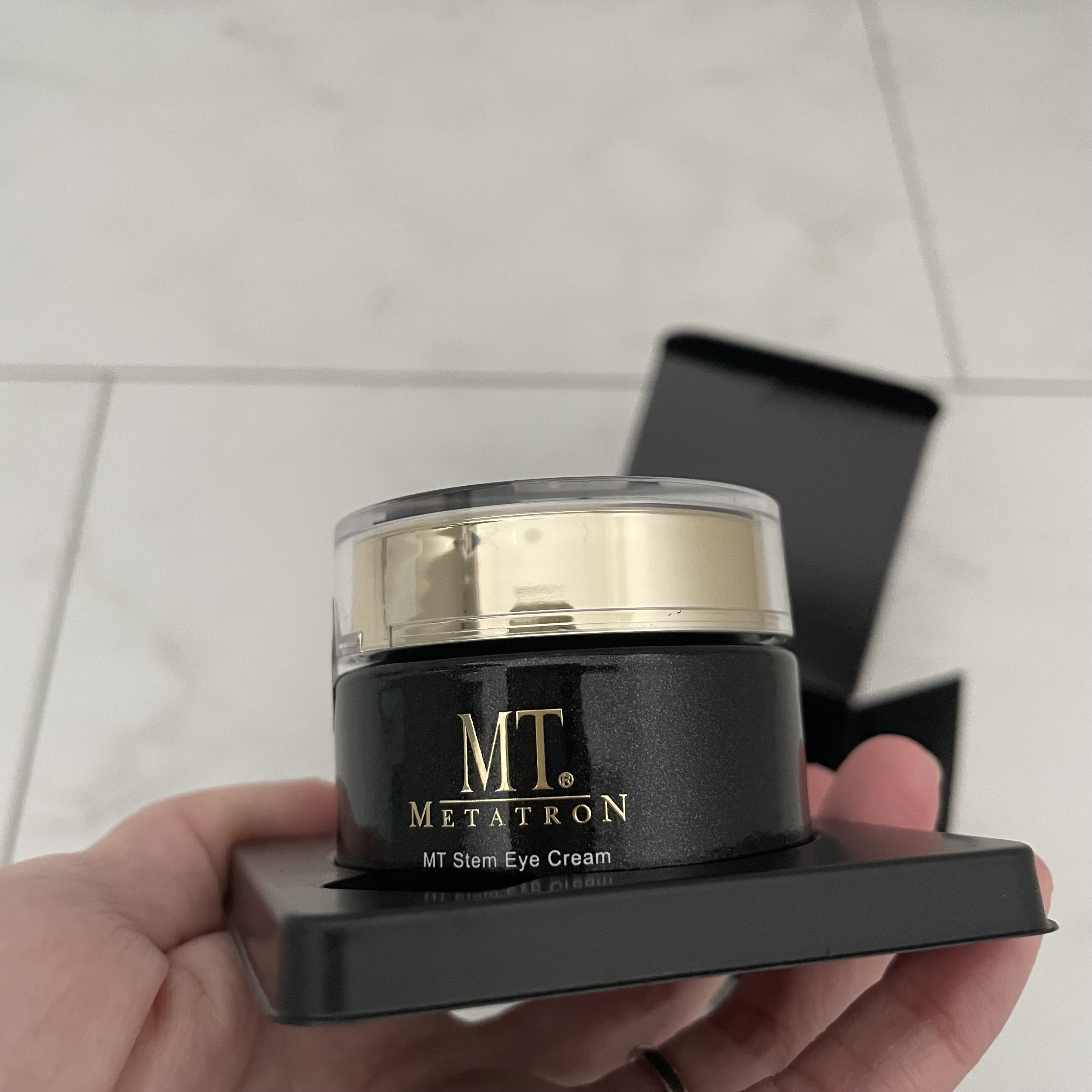 SBC×MT METATRON / SBC ステムアイクリームの公式商品情報｜美容