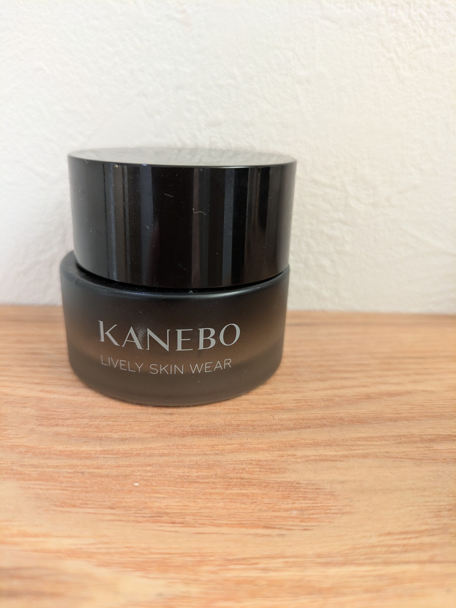 KANEBO / カネボウ ライブリースキン ウェア オークルBの公式商品情報