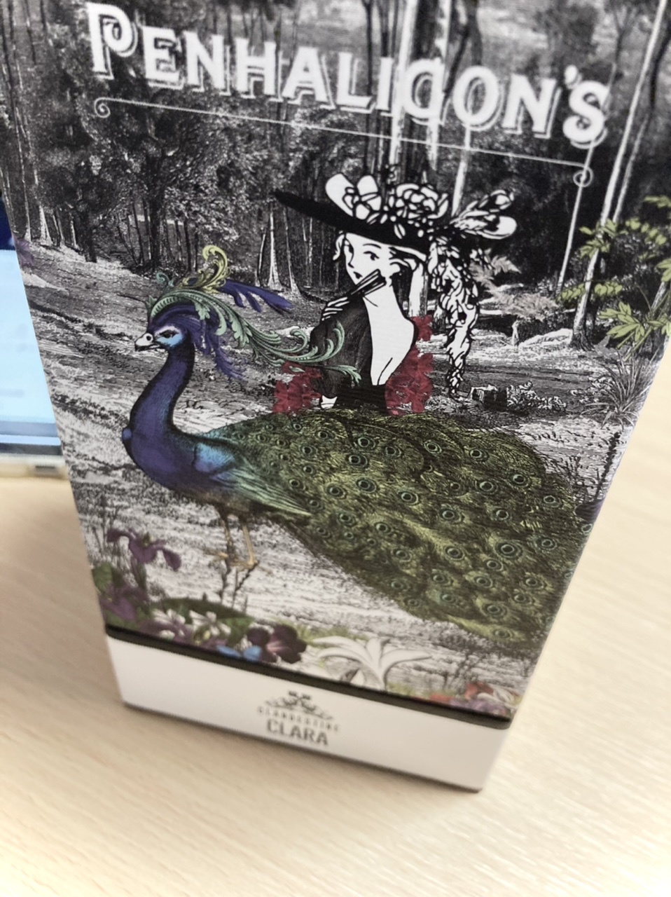 ペンハリガン / クランデスティン クララ オードパルファムの公式商品