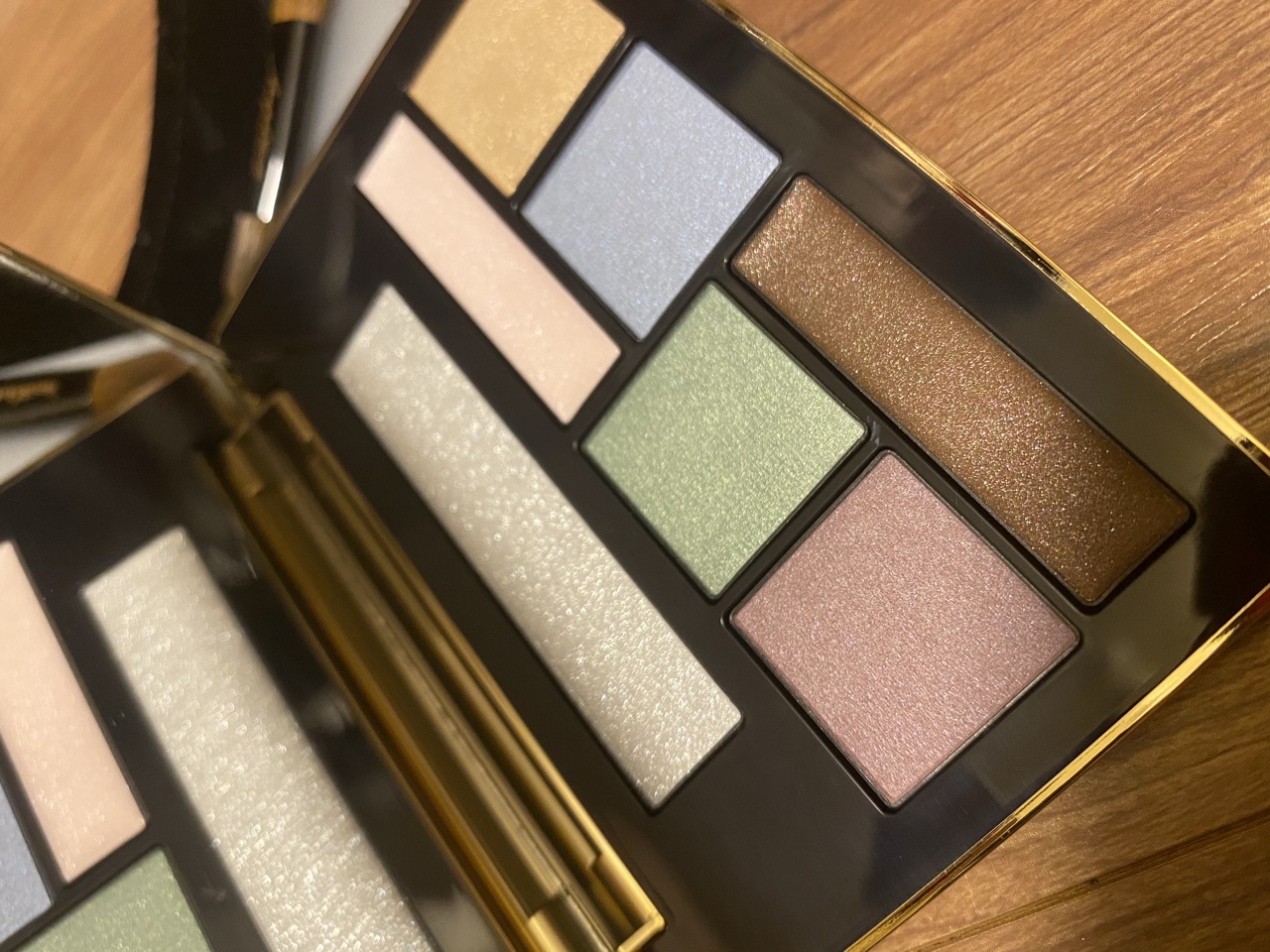 Amplitude(アンプリチュード) / アイカラーパレット ホリデー